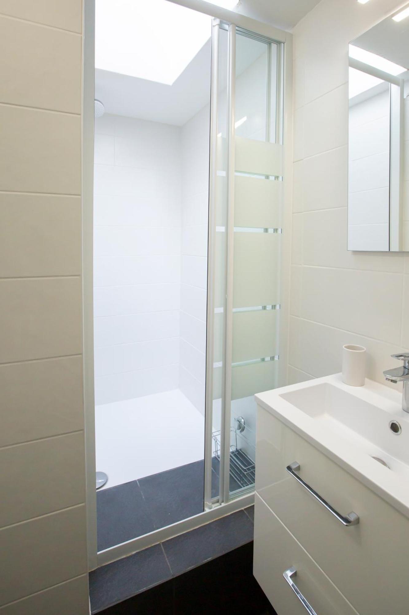 Modern Apartement In The City Center. Poissy Ngoại thất bức ảnh